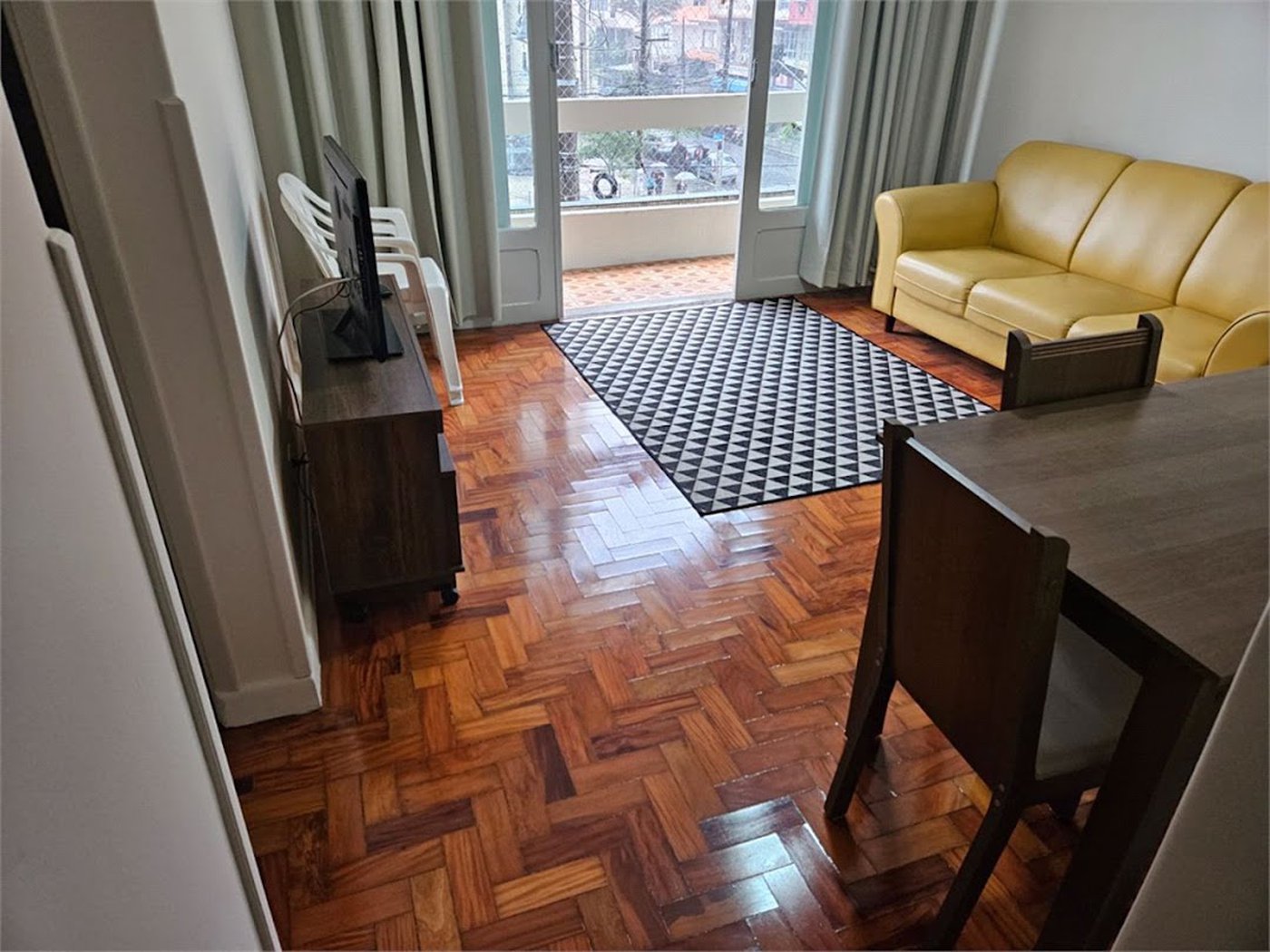 Apartamento com 3 dormitórios à venda, 98 m² por R$ 650.000,00 - Gonzaga - Santos/SP