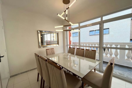 Apartamento Residencial à venda, Centro, Guarujá - AP0133.
