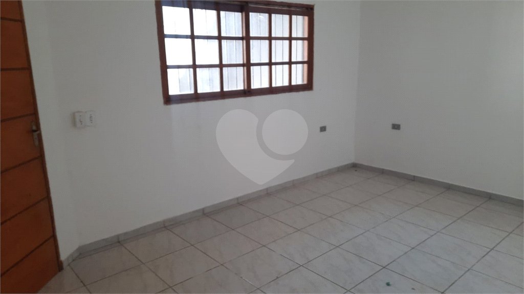 Sobrado à venda com 4 quartos, sendo 1 suíte, em Jardim Hubert, Indaiatuba, SP