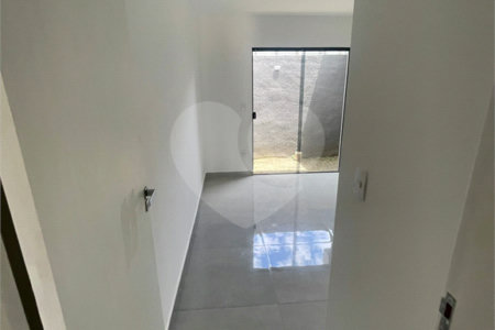 Casa à venda com 2 quartos, sendo 1 suíte, no condomínio Parque Guará, Rio de Janeiro - RJ