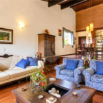 Casa à venda com 5 quartos, sendo 4 suítes, em Interlagos, São Paulo, SP