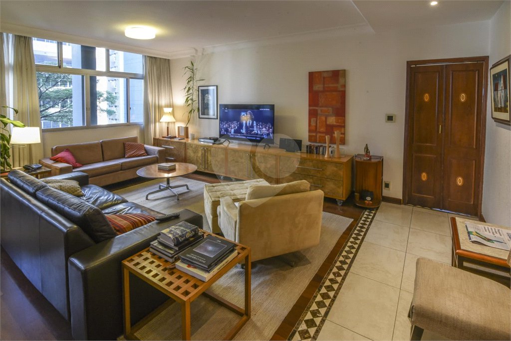 Apartamento à venda com 3 quartos, sendo 1 suíte, em Jardim Paulista, São Paulo, SP