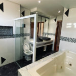 Casa à venda com 5 suítes no condomínio Suíça da Cantareira, Mairiporã - SP