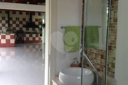 Condomínio à venda com 4 quartos, sendo 2 suítes, em Colinas do Paratehy, Mogi das Cruzes, SP