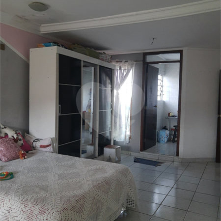 Sobrado à venda com 3 quartos, sendo 2 suítes,  em Jardim Marica, Mogi das Cruzes, SP