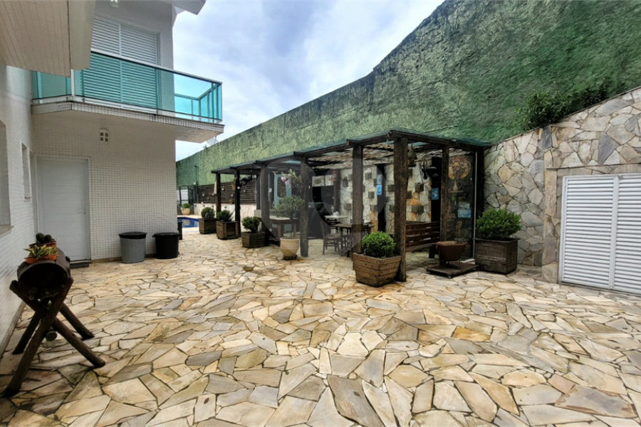 Casa à venda com 4 suítes no condomínio Jardim da Montanha I, Mairiporã - SP