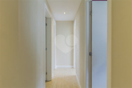 Apartamento à venda com 3 quartos, sendo 1 suíte,  em Jardim Vazani, São Paulo, SP