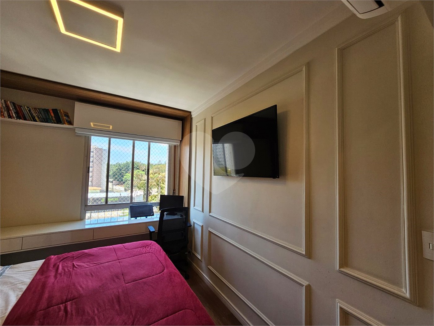 Apartamento à venda com 3 quartos, sendo 1 suíte, em Santo Amaro, São Paulo, SP