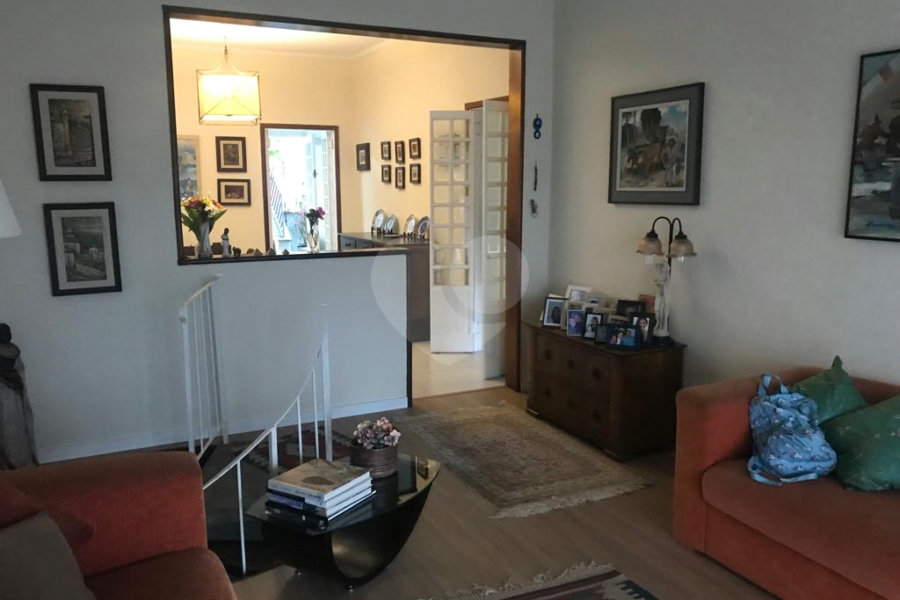 Casa Térrea à venda com 3 quartos, sendo 2 suítes, em Horto Florestal, São Paulo, SP