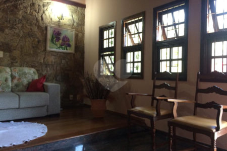 Casa à venda com 2 quartos, sendo 1 suíte,  em Vila Amorim, Suzano, SP