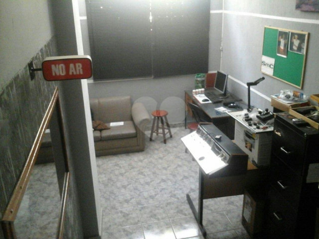 Casa de Vila à venda com 4 quartos, sendo 1 suíte,  em Vila Nivi, São Paulo, SP