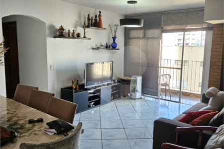 Casa à venda com 3 quartos, sendo 1 suíte, no condomínio Jconde de Irajá, São Paulo - SP