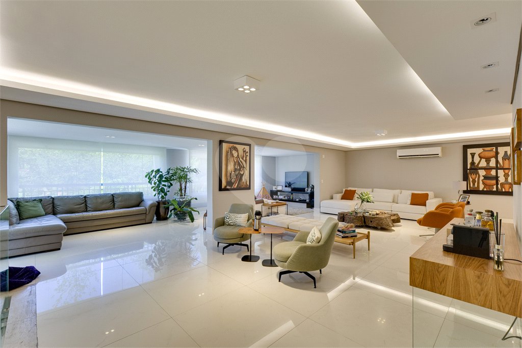 Duplex à venda ou para alugar com 4 suítes em Alto da Boa Vista, São Paulo, SP