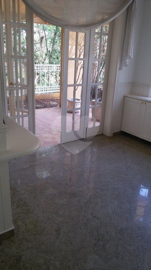 Casa à venda ou para alugar com 4 suítes no condomínio Chácara Francesa, São Paulo - SP