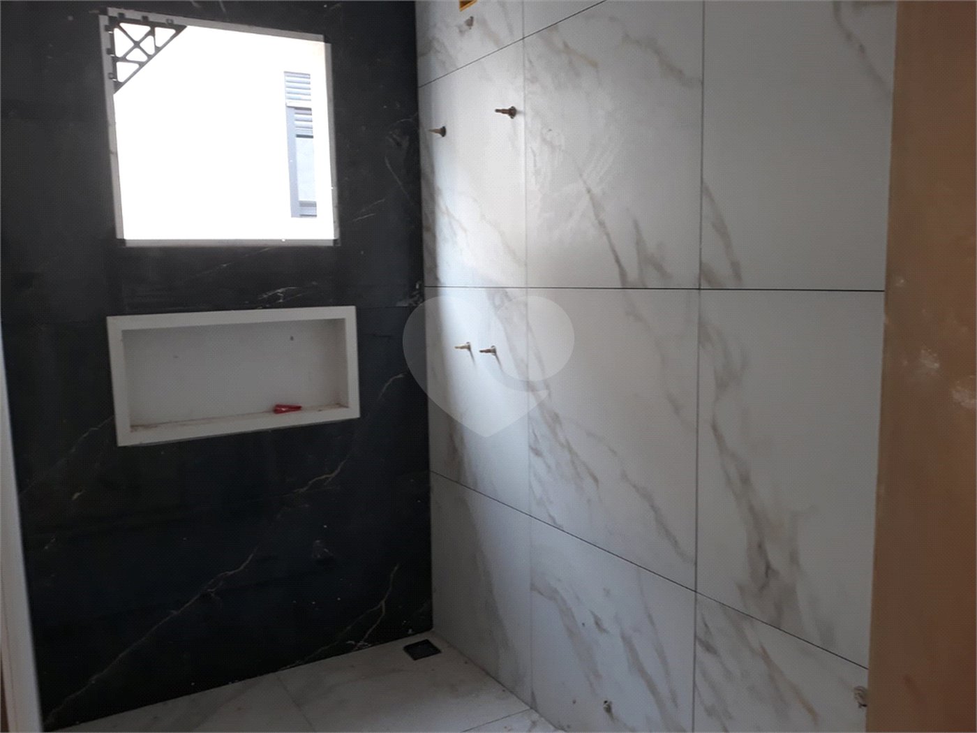 Sobrado à venda com 3 quartos, sendo 1 suíte, em Jardim Brasil, São Roque, SP