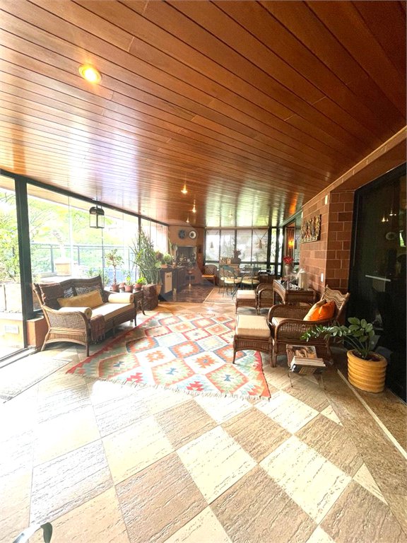 Apartamento à venda ou para alugar com 4 quartos, sendo 3 suítes, em Jardim Vitória Régia, São Paulo, SP