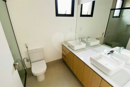 Casa à venda com 3 suítes no condomínio Vale das Aguas, Bragança Paulista - SP