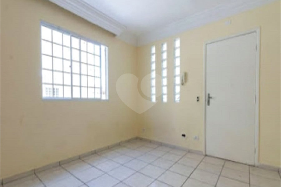 Casa para alugar com 2 quartos, sendo 1 suíte,  no condomínio Nova Carioba, São Paulo - SP