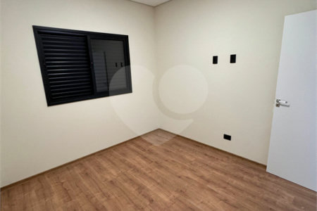 Casa à venda com 3 quartos, sendo 1 suíte, no condomínio Residencial Villagio Wanel, Sorocaba - SP