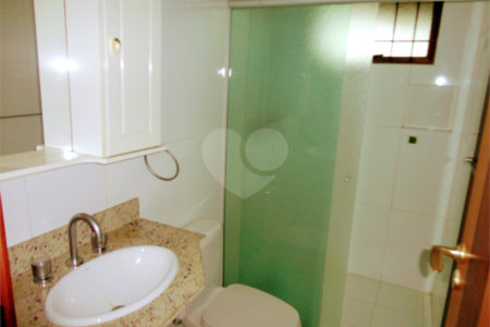 Casa à venda com 4 suítes no condomínio Estância Marambaia, Vinhedo - SP