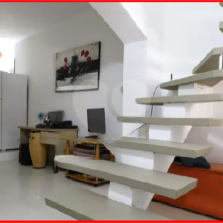 Sobrado à venda com 2 quartos, sendo 1 suíte,  em Água Branca, São Paulo, SP