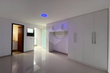 Casa à venda com 3 quartos, sendo 2 suítes, no condomínio Notting Hill - Campo Grande, Rio de Janeiro - RJ