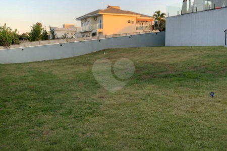 Casa à venda com 3 suítes no condomínio Village Ipanema I, Araçoiaba da Serra - SP