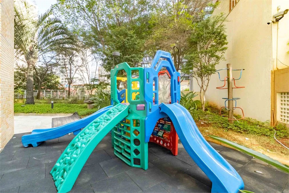 APARTAMENTO PARA LOCAÇÃO COM 151M2 - 3 QUARTOS ( 2 SUÍTES ) - 3 VAGAS NO JARDIM AMÉRICA.