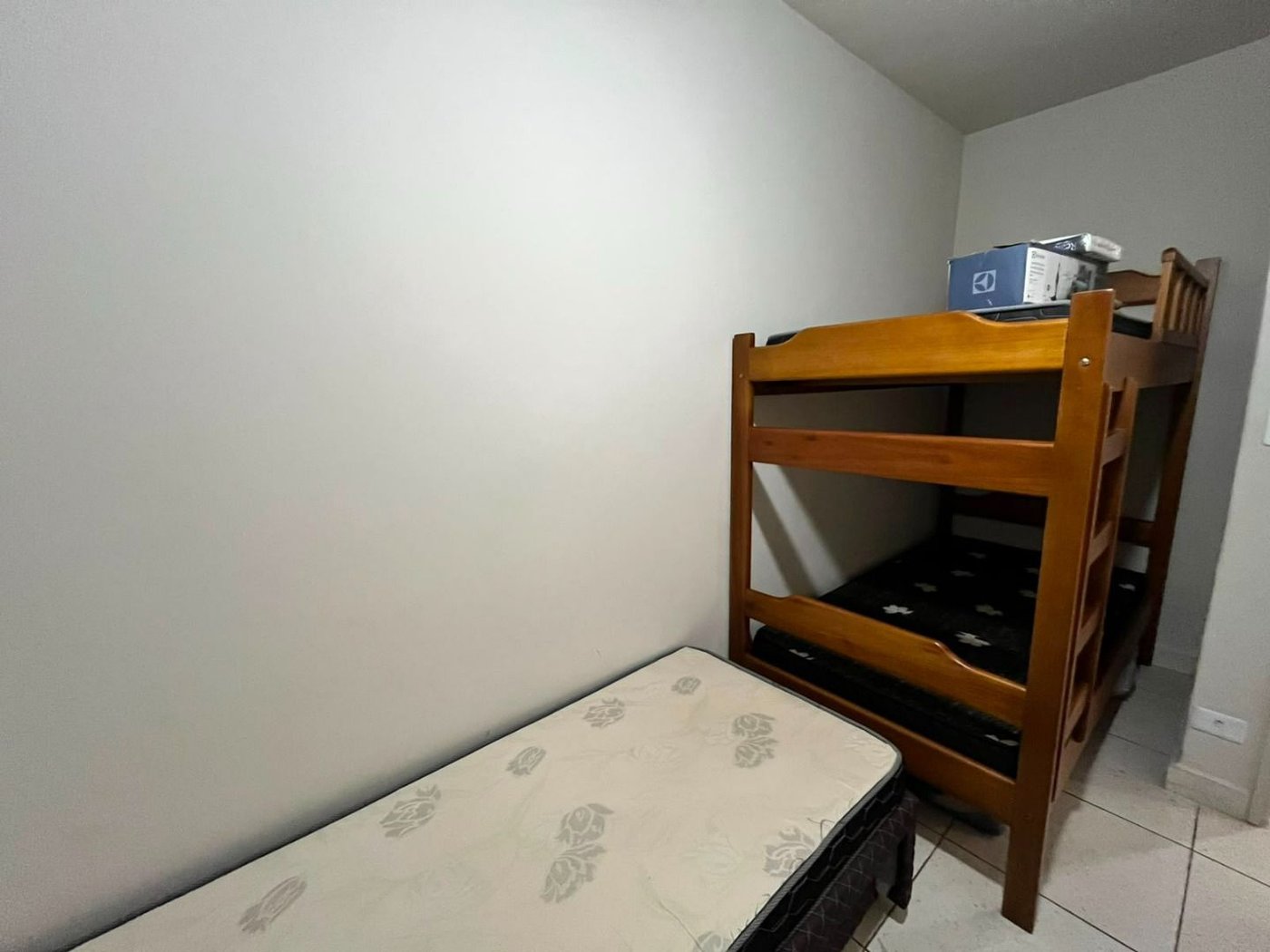 Apartamento com 2 dormitórios à venda, 54 m² por R$ 280.000,00 - Balneário Cidade Atlântica - Guarujá/SP