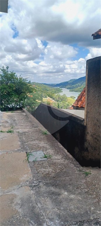 Casa à venda com 4 quartos, sendo 1 suíte, em Lavapés, Mairiporã, SP