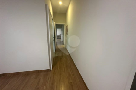 Casa à venda com 4 quartos, sendo 2 suítes, no condomínio Residencial Golden Ville, Itapetininga - SP