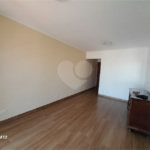 Apartamento à venda com 2 quartos em Vila Romano, São Paulo, SP