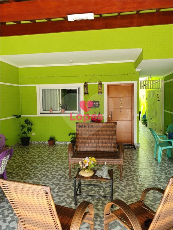 Sobrado à venda com 4 quartos, sendo 1 suíte,  em Jardim Rodolfo, São José dos Campos, SP