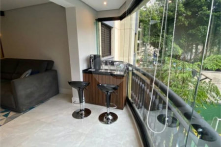 Apartamento à venda com 3 quartos, sendo 1 suíte,  em Vila Regente Feijó, São Paulo, SP