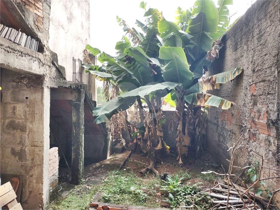 Sobrado à venda com 3 quartos, sendo 1 suíte, em Vila Pedra Branca, São Paulo, SP