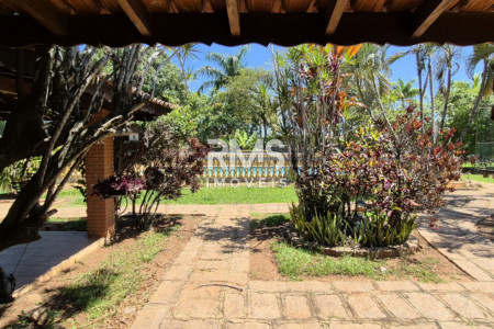 Chácara à venda com 4 quartos, sendo 1 suíte,  em Colinas do Mosteiro de Itaici, Indaiatuba, SP