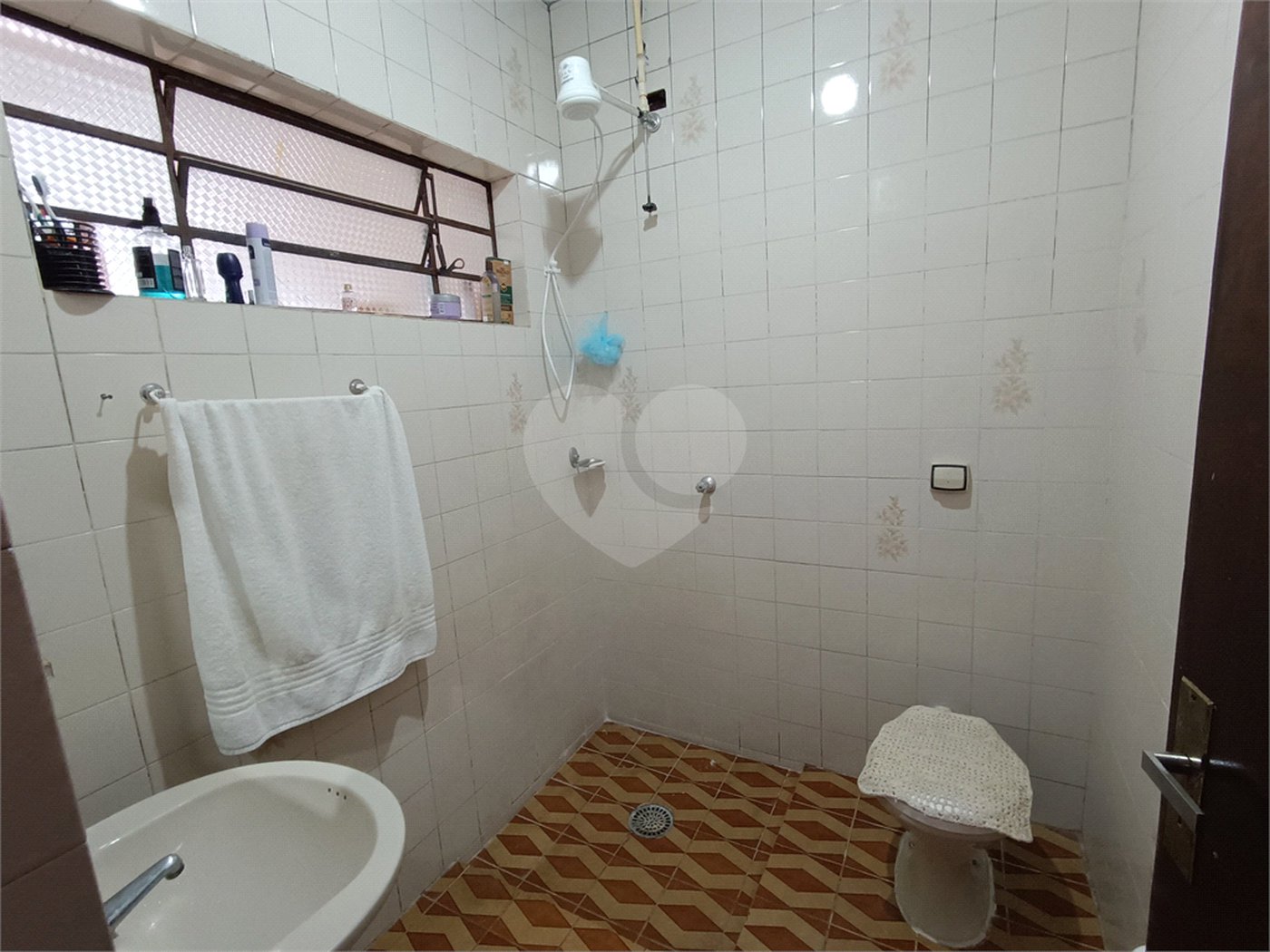 Casa à venda com 3 quartos, sendo 1 suíte, em Jardim Caparelli (mailasqui), São Roque, SP