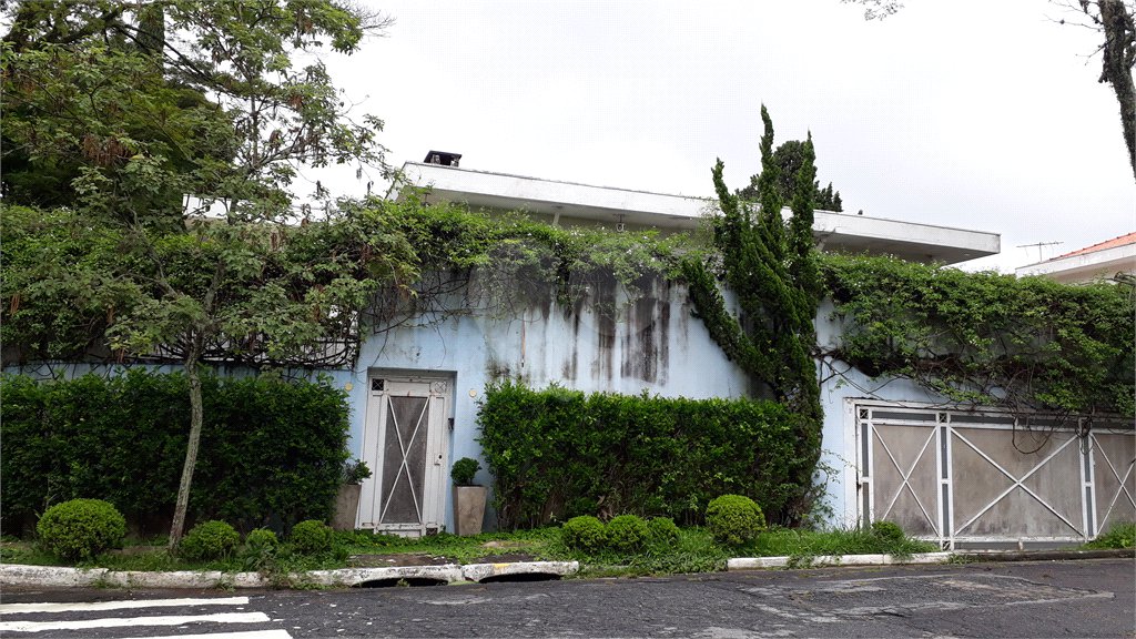 Casa à venda ou para alugar com 5 suítes em Granja Julieta, São Paulo, SP