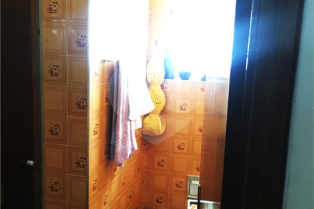 Sobrado à venda com 4 quartos, sendo 1 suíte,  em Vila Gomes, São Paulo, SP