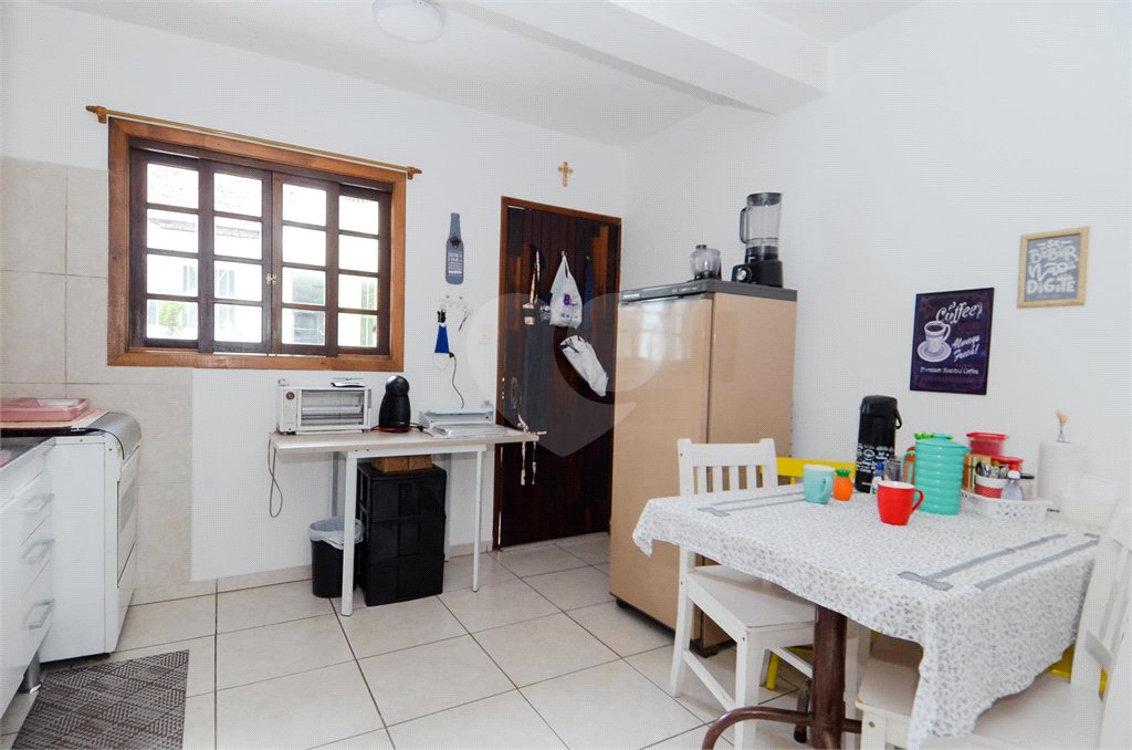 Casa à venda com 4 quartos, sendo 1 suíte, em Jardim Nova Taboão, Guarulhos, SP