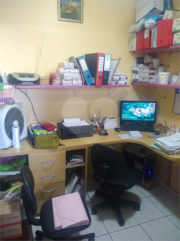 Sobrado à venda com 3 quartos, sendo 1 suíte,  em Vila do Castelo, São Paulo, SP