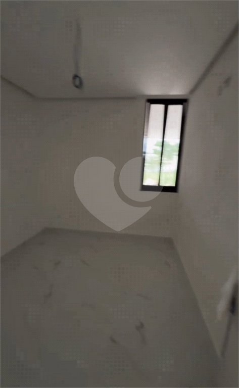 Casa à venda com 3 quartos, sendo 1 suíte, no condomínio Grand Park, Rio de Janeiro - RJ