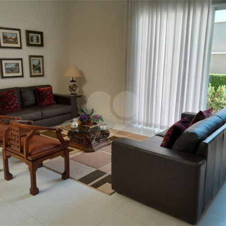 Casa à venda com 5 suítes no condomínio Ipe Velho, Vinhedo - SP