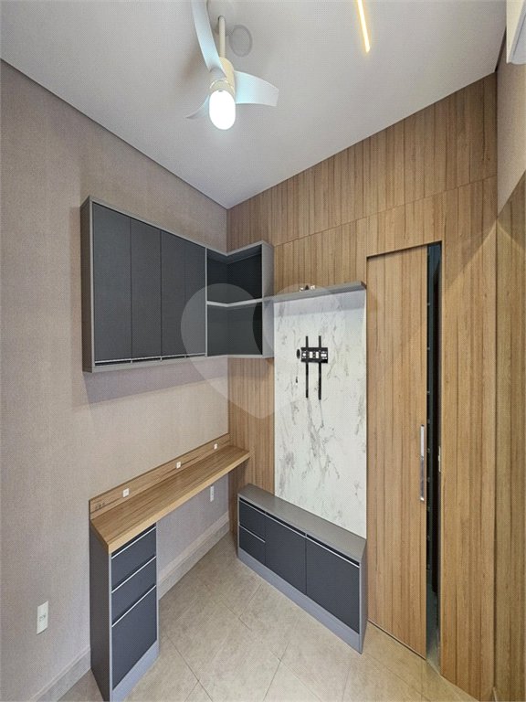 Casa à venda com 3 quartos, sendo 1 suíte, no condomínio Mantova, Indaiatuba - SP
