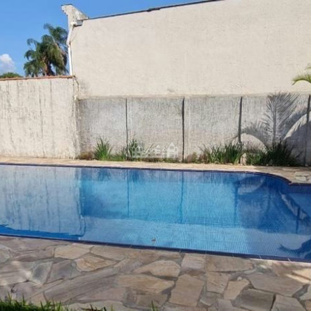 Casa à venda com 3 quartos, sendo 1 suíte, em Vila Santista, Atibaia, SP