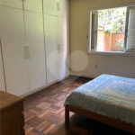 Casa à venda com 3 quartos, sendo 1 suíte, em Interlagos, São Paulo, SP
