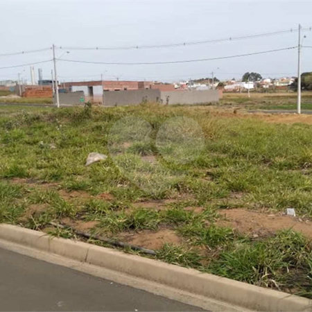 Terreno no Arcoville.