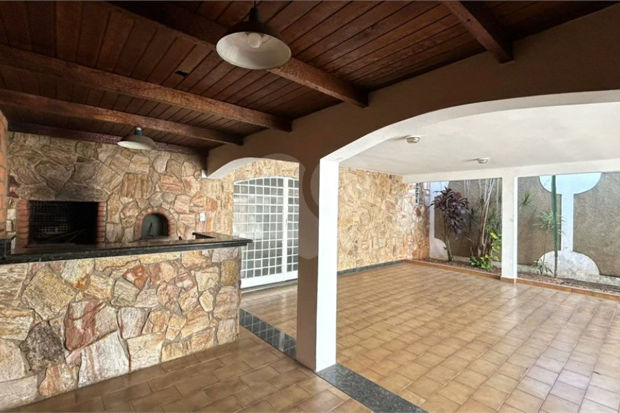 Venda Casa com 4 Dormitórios no Parque Santa Cecília