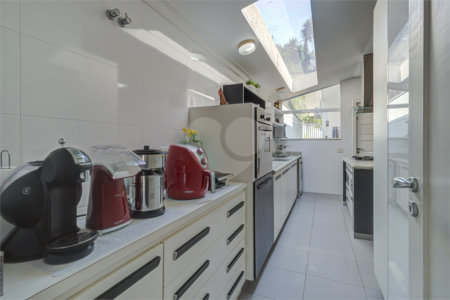 Casa à venda com 5 quartos, sendo 3 suítes, em Chácara Monte Alegre, São Paulo, SP