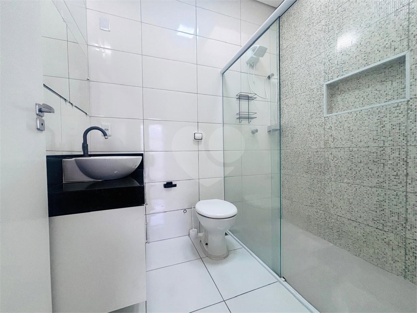 Casa à venda com 2 suítes no condomínio Horto Florestal III, Sorocaba - SP